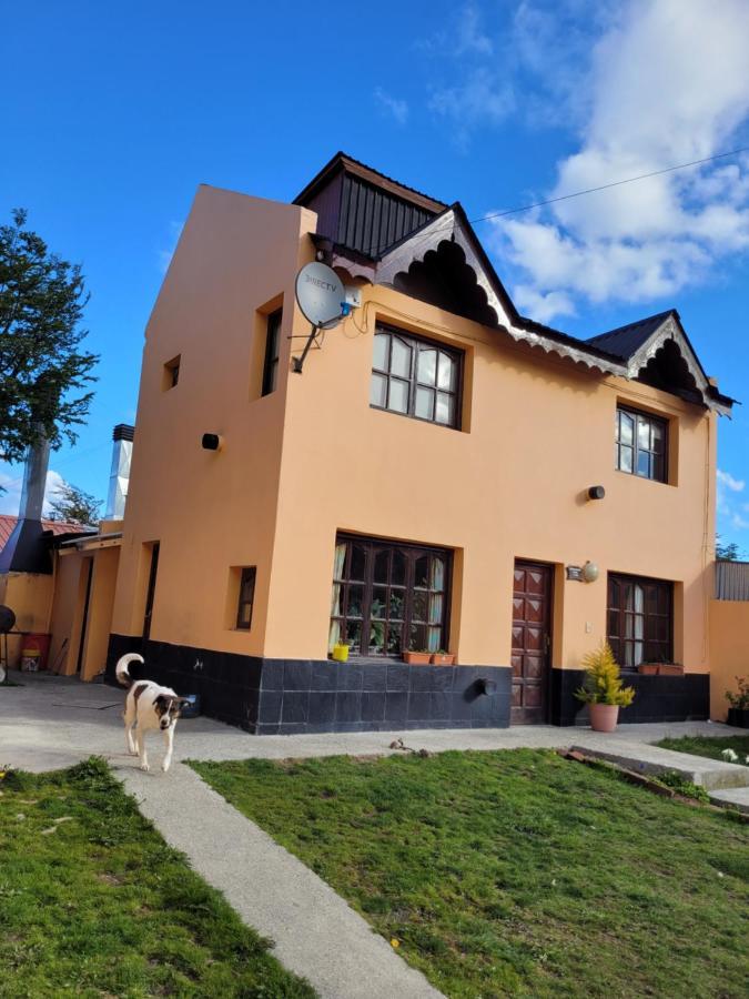 Alojamiento Raquel Y Hector Ushuaia Ngoại thất bức ảnh